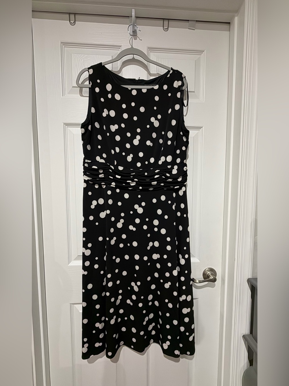 Jessica Howard Black and White Polka Dot Sleeveless Dress